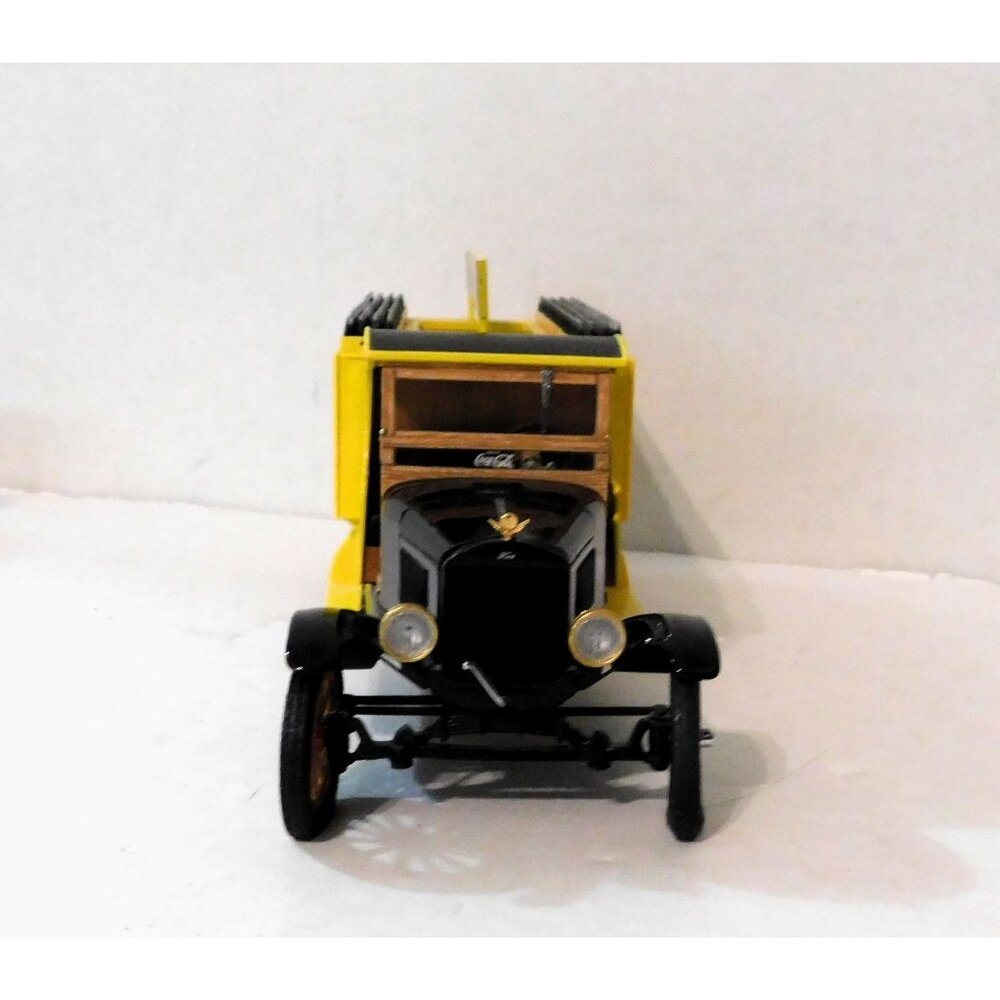 Danbury Mint 1927 Coca Cola Ford Delivery Truck 1: 24 Vintage Collectible - Picture 3 of 8